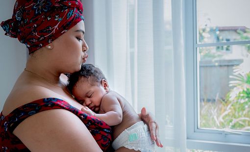 02.03.2027: Bindungsfreundliches Begleiten: Hautkontakt, Intuitives Stillen und Abhalten von Babys im klinischen Alltag